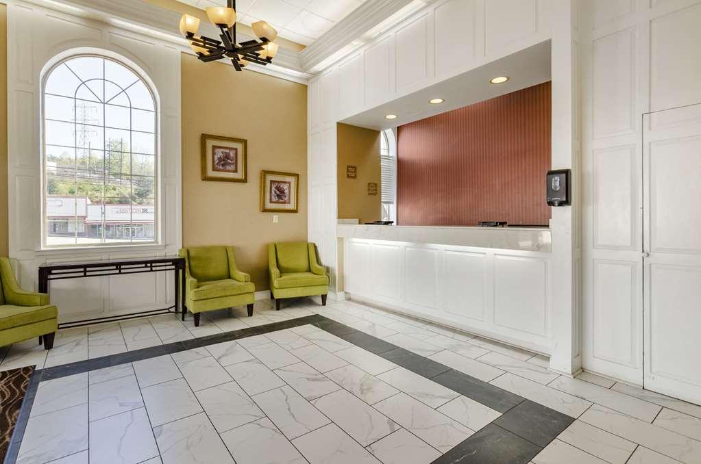 Comfort Inn Near Martinsville Speedway Интериор снимка