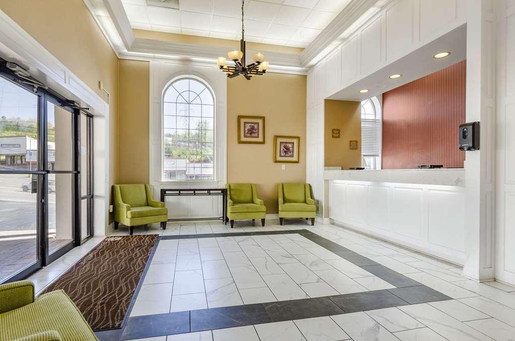 Comfort Inn Near Martinsville Speedway Интериор снимка