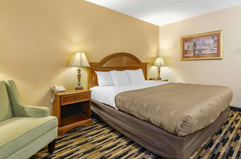Comfort Inn Near Martinsville Speedway Стая снимка