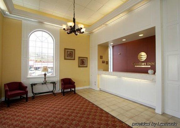 Comfort Inn Near Martinsville Speedway Интериор снимка
