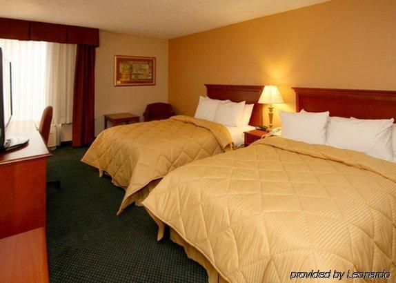 Comfort Inn Near Martinsville Speedway Стая снимка